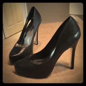 Jessica Simpson heels