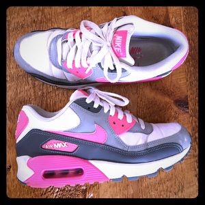 Women's Nike Air Max 90 Essential - size 7.5