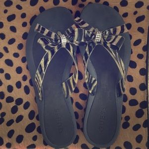 NIB Guess zebra Tutu Flip Flop Sandals
