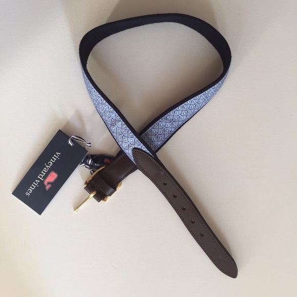 NWT Vineyard vines belt size 26