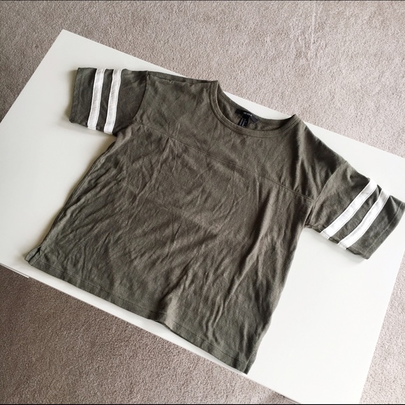 Forever 21 Tops - Baseball 2 Stripe Tee Shirt Forever 21 Tops - Baseball 2 Stripe Tee Shirt