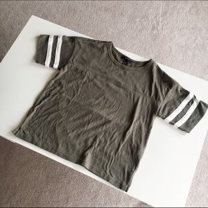 Forever 21 Tops - Baseball 2 Stripe Tee Shirt Forever 21 Tops - Baseball 2 Stripe Tee Shirt