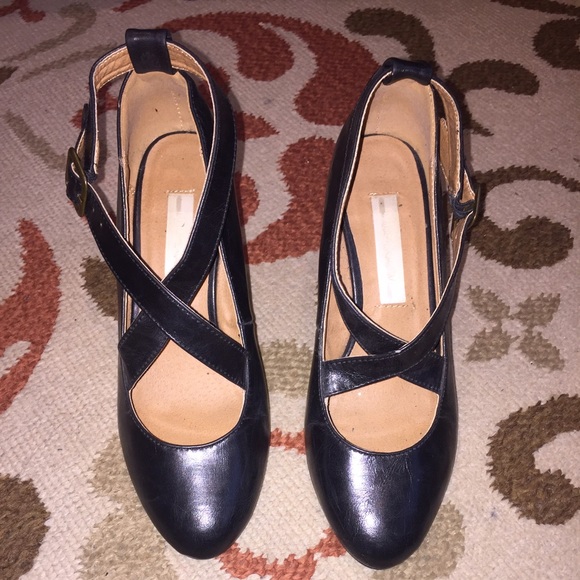 Black Retro Style Wedge Heel