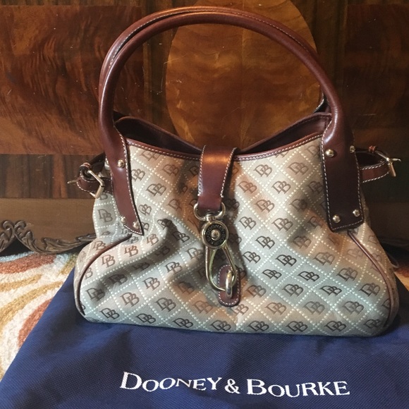 Dooney & Bourke satchel bag