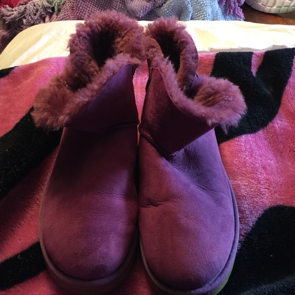 Ugg short Bailey Button