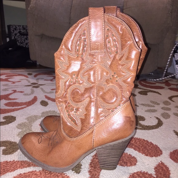 Merona Brown Pull On Cowboy Boots