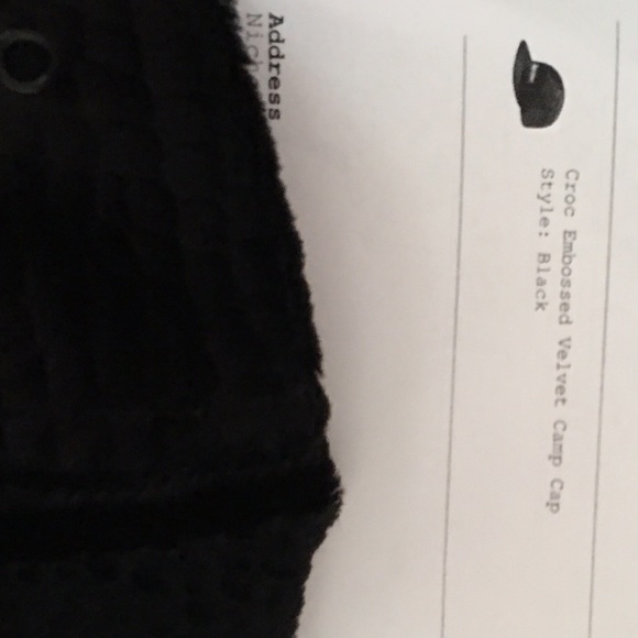 Velvet black supreme cap