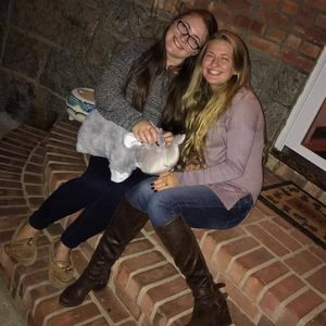 Meet your Posher, Caroline