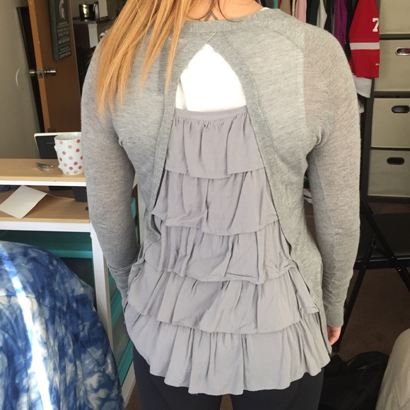 Super cute Kensie grey cardigan! Cute back too