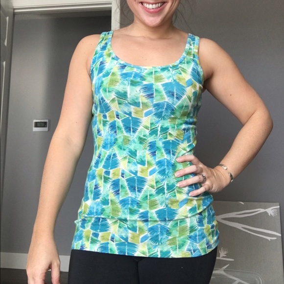 Mossimo Supply Co. Tops - ✖️SOLD✖️ 🔀 Tropical Tank