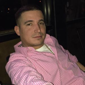 Meet your Posher, Moises