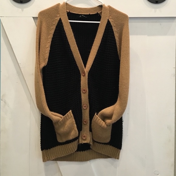 Chunk dual toned cardigan sweater