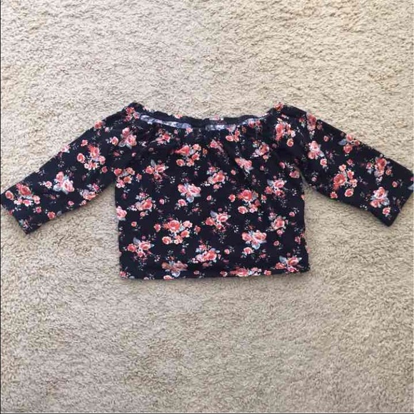 Off the Shoulder Floral Crop Top