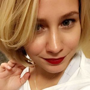 Meet your Posher, Lorie