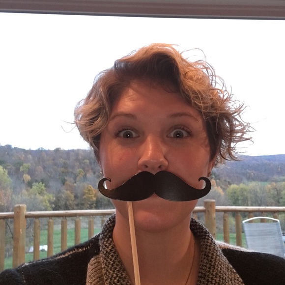 Meet your Posher, Jenna - Picture 1 of 1