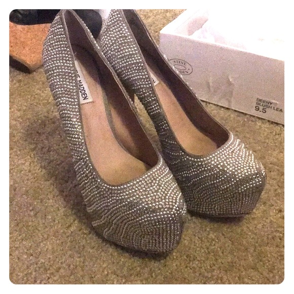 Steve Madden deevy pumps - Picture 1 of 4