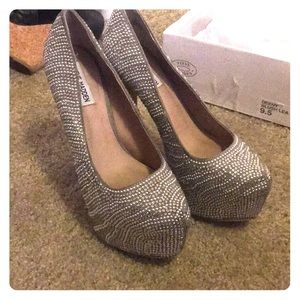 Steve Madden deevy pumps