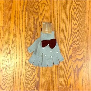 Francesca's collections gloves