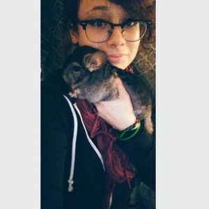 Meet your Posher, Lara