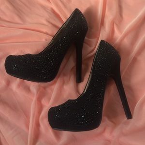 Don't really wear much. Very good condition.