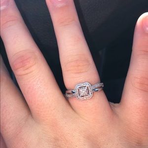 Diamond Chip Engagement ring