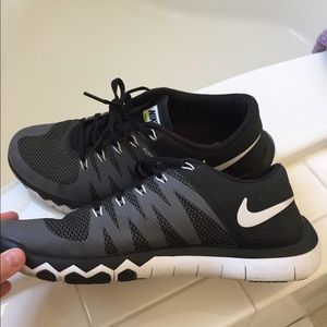 Sold sold Nike mens 9.5 almost new! SOLD
