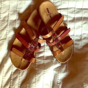 Minnetonka Sandals NWOT