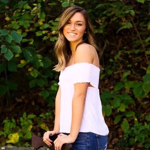 Hello, I am Jackie. 😊