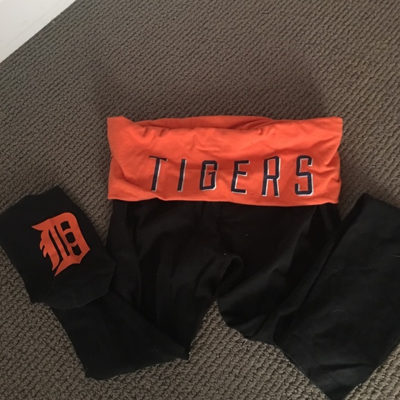 Medium Victoria secret Detroit tiger leggings