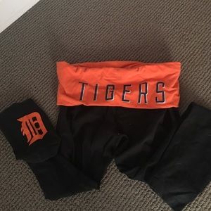 Medium Victoria secret Detroit tiger leggings