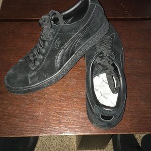 Black Puma Sneakers
