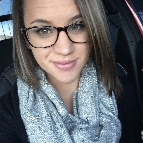 Meet your Posher, Jodi - Picture 1 of 1