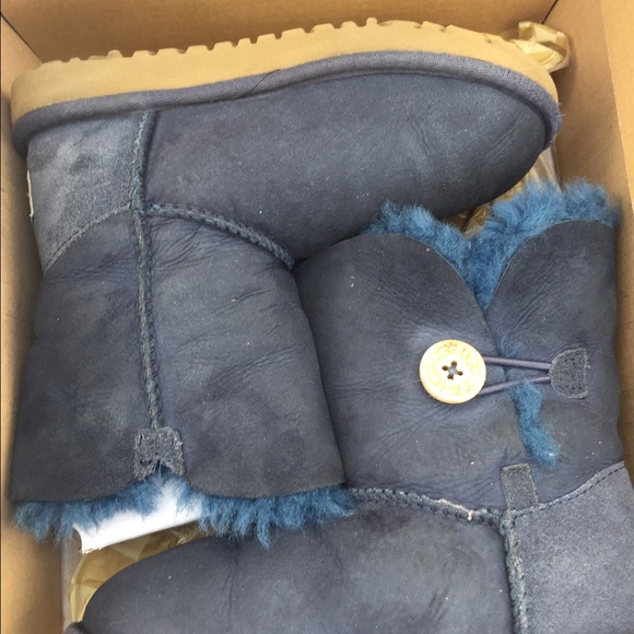 Ugg boots bailey button navy blue