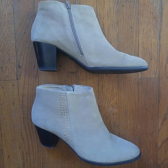 Vionic suede ankle bootie