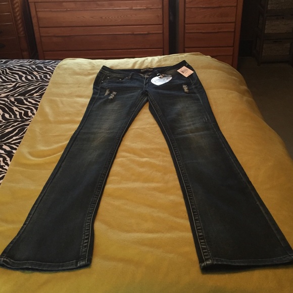 almost famous jeans size 9