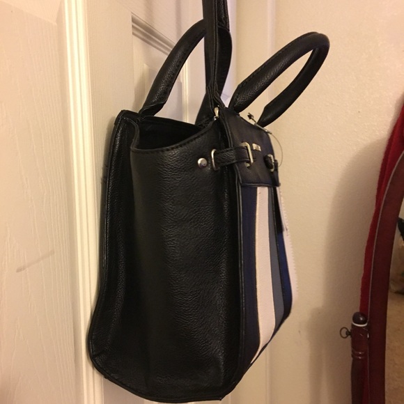 Nine West bag 💜price drop 💜 - Picture 3 of 7