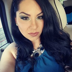 Meet your Posher, Ana