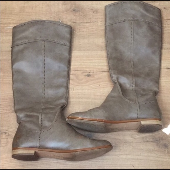 LAST CHANCE!!! COLIN STUART BOOTS