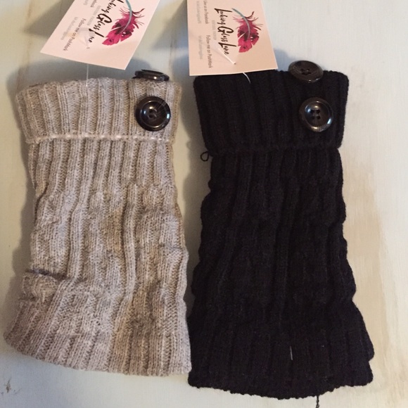 boutique Accessories - Cute new pair of boot cuffs with buttons