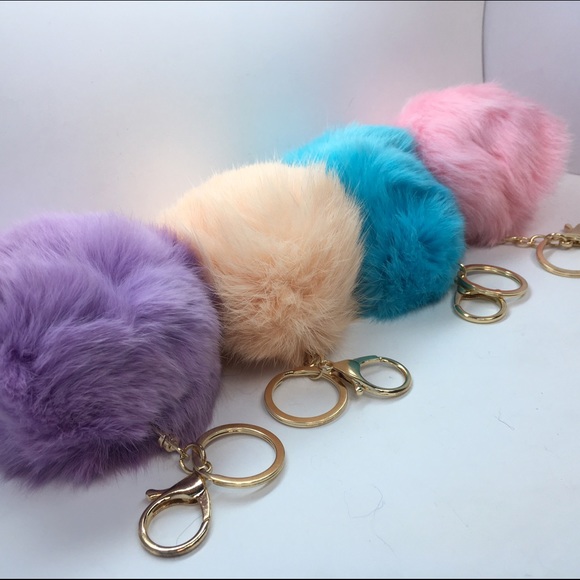 Pom Pom Keychain Spring Collection - Picture 2 of 4