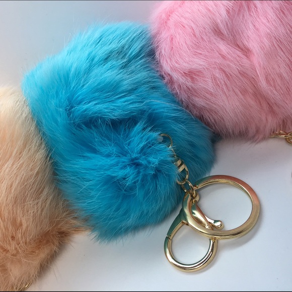 Pom Pom Keychain Spring Collection - Picture 4 of 4