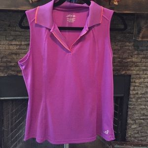 Hit the courts in the purple & pink shirt.
