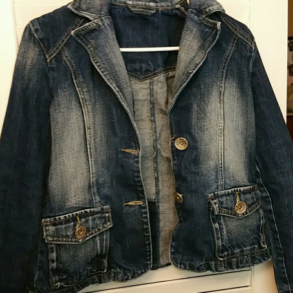 Jean jacket - Picture 2 of 4