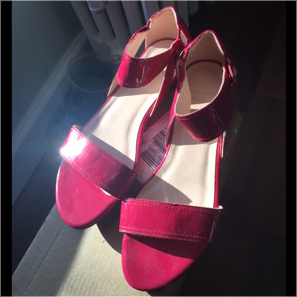 Stuart Weitzman Pink Patent Leather Flat Sandals