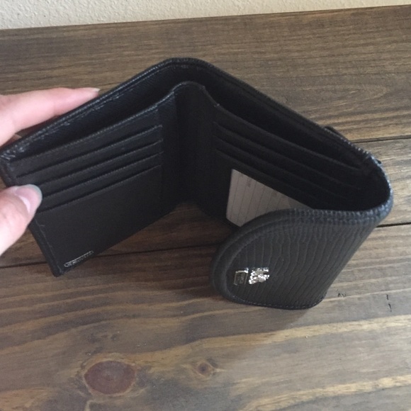 Coach Wallet - Picture 4 of 4
