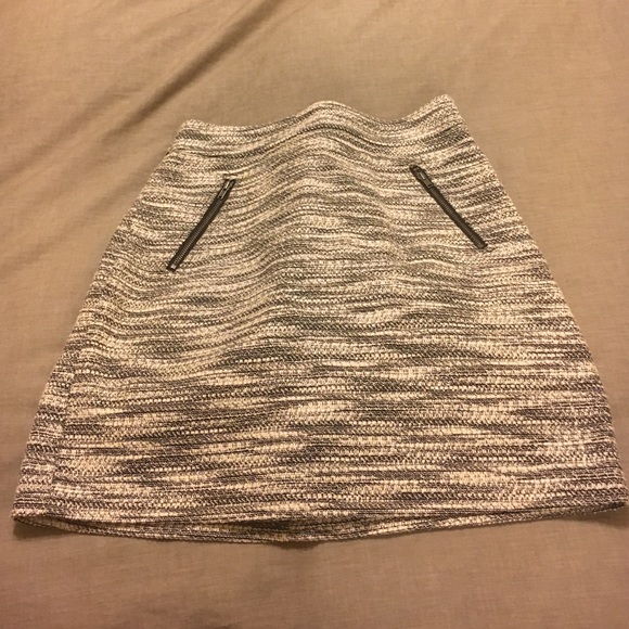 ๐
LOFT size 0 skirt - Picture 1 of 3