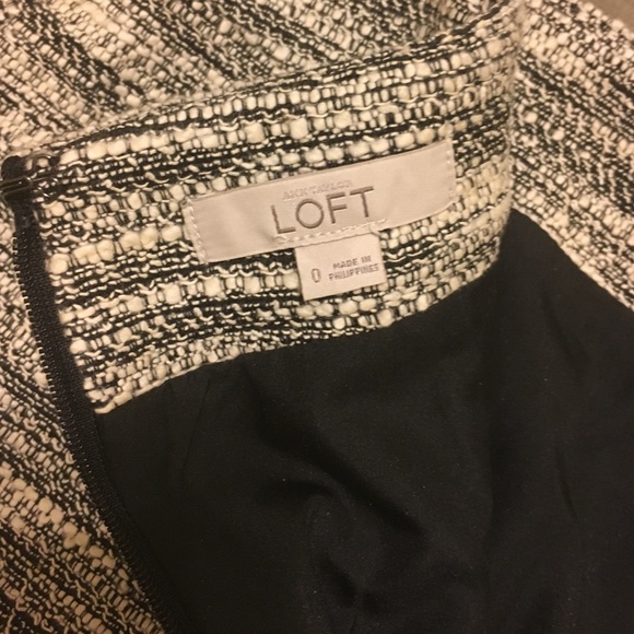 ๐
LOFT size 0 skirt - Picture 3 of 3
