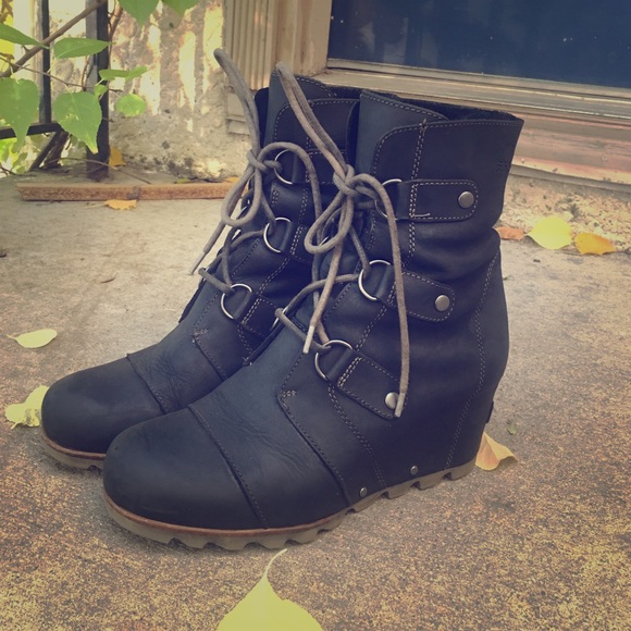 Sorel Wedge Boots!