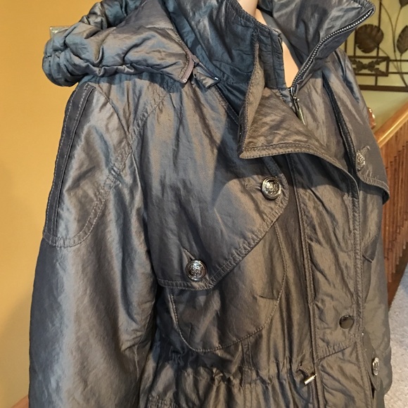 Laundry Jacket - Picture 2 of 4