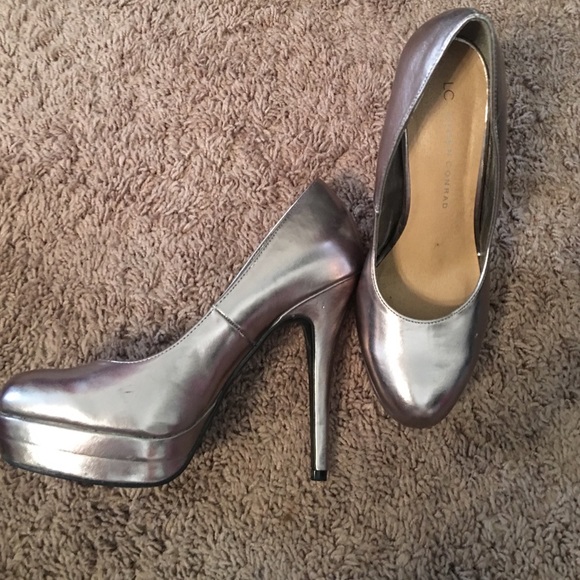 Heels - Picture 2 of 3